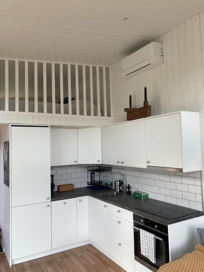 Cabin In The Woods, Close To Lake Maelaren Eskilstuna Exterior foto